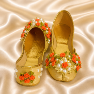 Shoe09 Golden Pearl Handmade Khussa