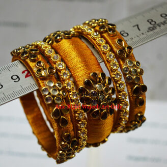 KBangle9 5pcs of Golden Kundan Bangle Set