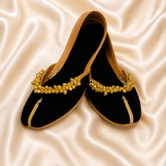 Shoe49 Black Velvet Khussa