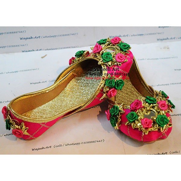 Shoe26-990.jpg Shoe26-990.jpg