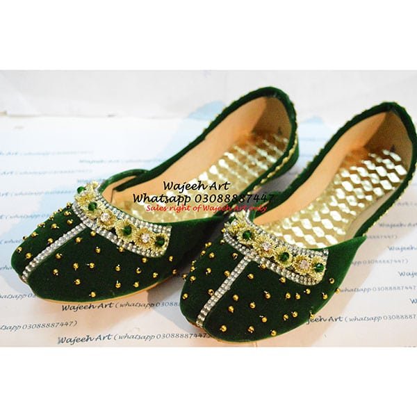 Shoe39-1100.jpg Shoe39-1100.jpg